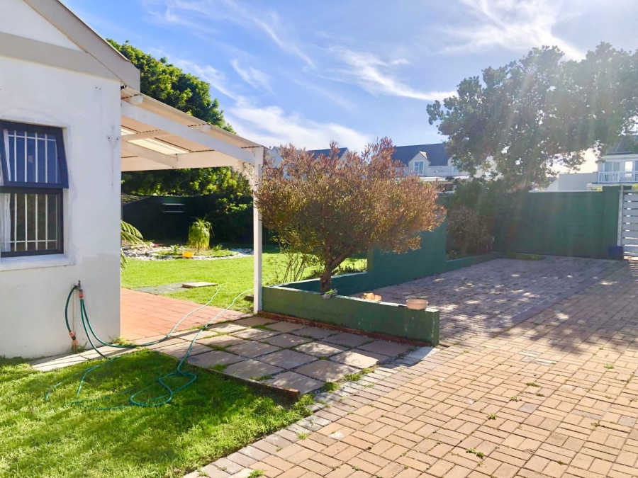 3 Bedroom Property for Sale in Westcliff Western Cape